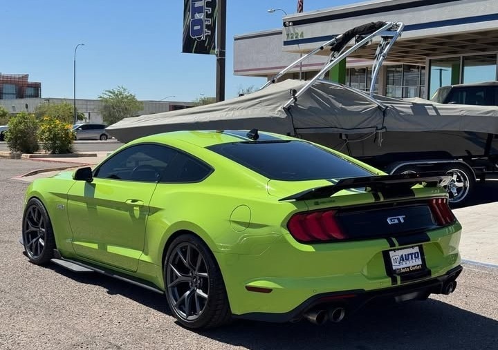 
								2020 Ford Mustang GT Premium full									