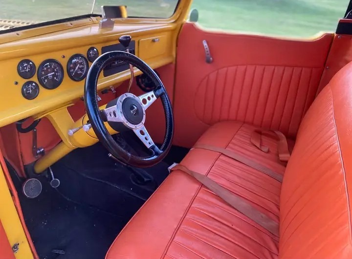 
								1941 Ford Roadster Pickup full									