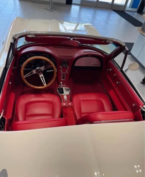 
								1965 Chevrolet Corvette full									