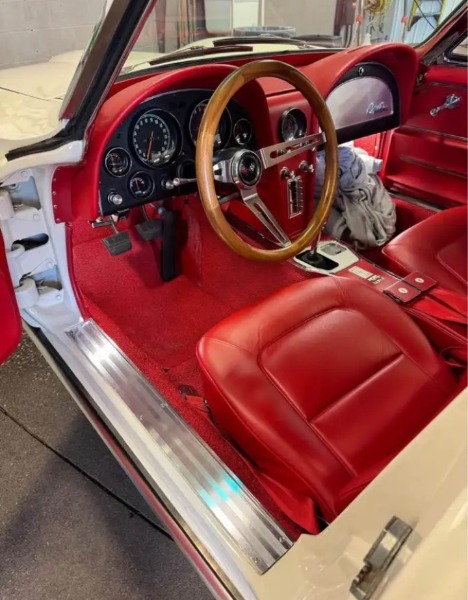 
								1965 Chevrolet Corvette full									
