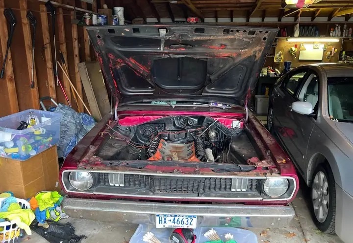 
								1971 Plymouth Duster full									