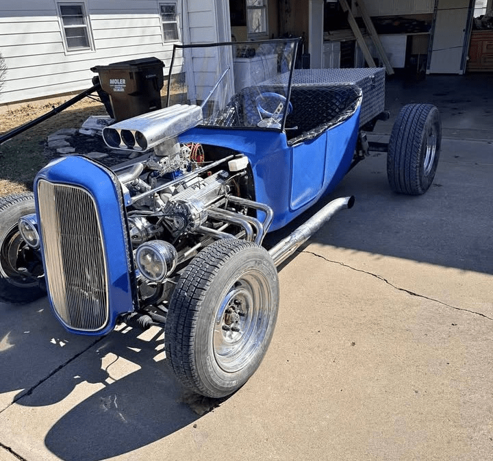 
								1923 Ford T-Bucket full									