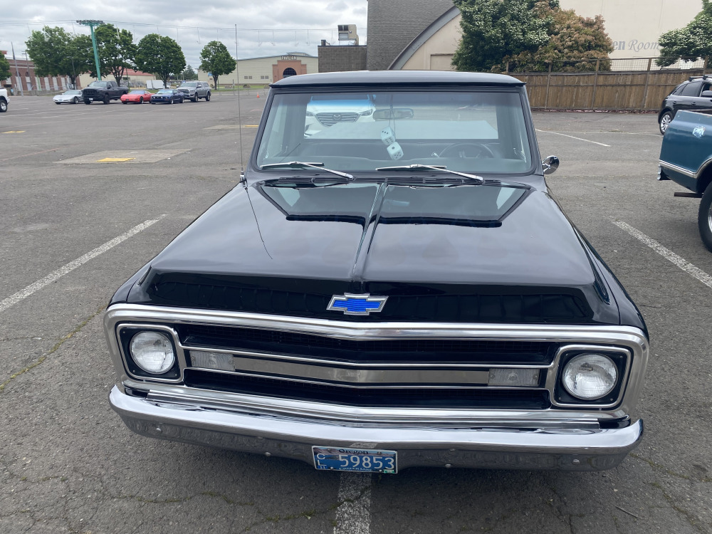 
								1970 Chevrolet C10 full									
