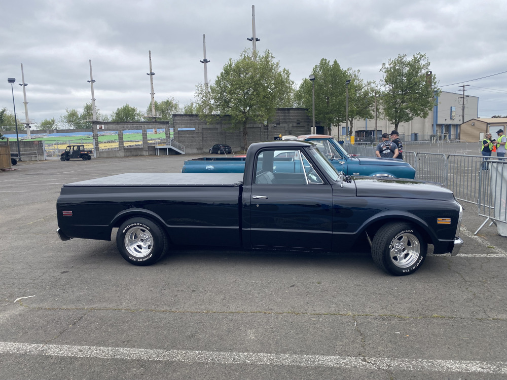
								1970 Chevrolet C10 full									