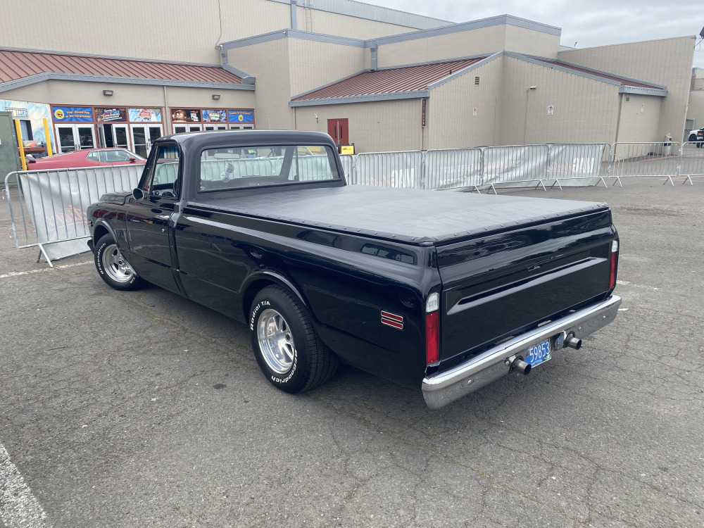 
								1970 Chevrolet C10 full									