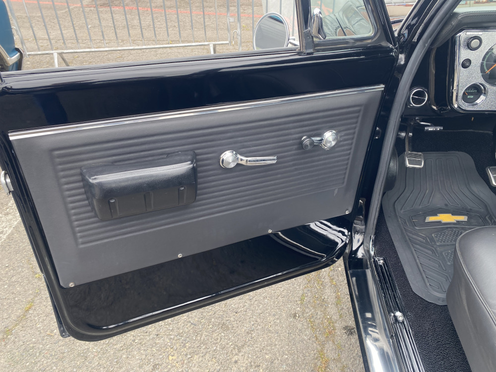 
								1970 Chevrolet C10 full									