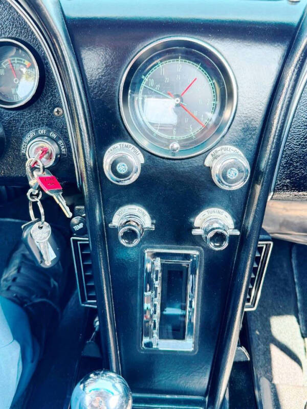 
								1967 Chevrolet Corvette full									