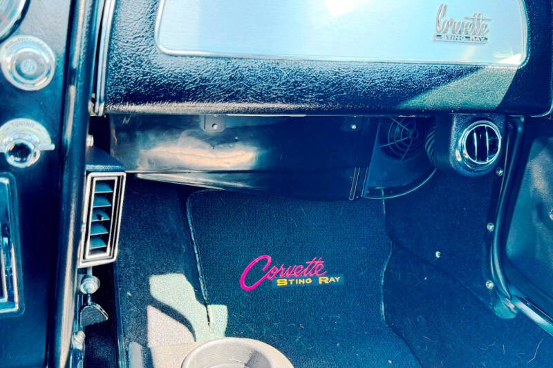 
								1967 Chevrolet Corvette full									
