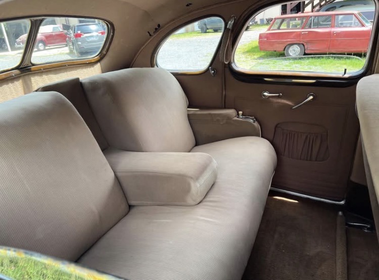 
								1940 Buick Series 80 Limousine full									