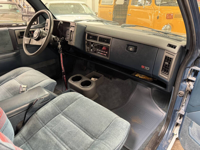 
								1991 Chevrolet S-10 Blazer full									