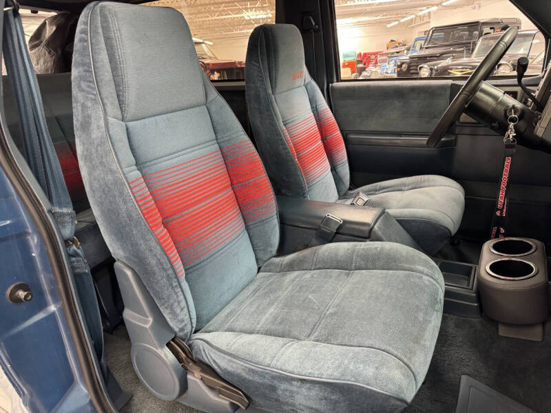 
								1991 Chevrolet S-10 Blazer full									