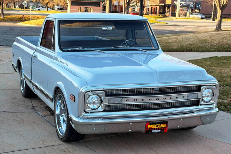 
								1970 Chevrolet C10 full									