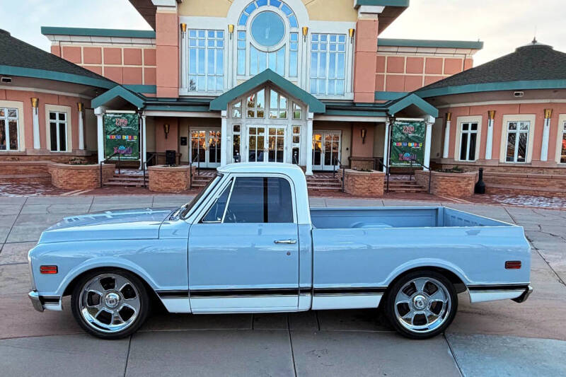 
								1970 Chevrolet C10 full									