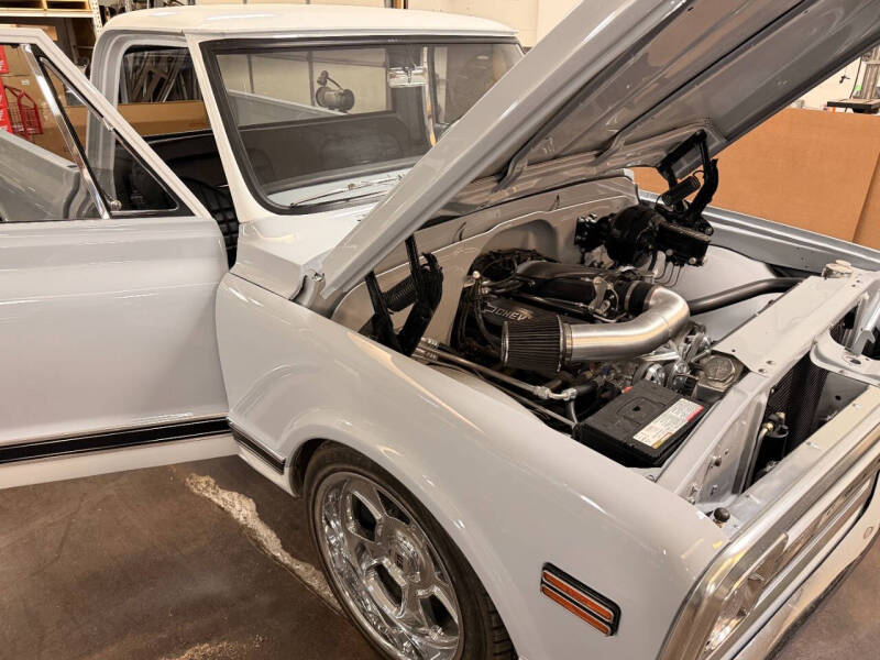 
								1970 Chevrolet C10 full									