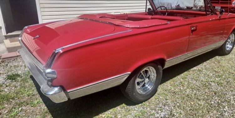 
								1965 Plymouth Valiant Signet Conv. full									
