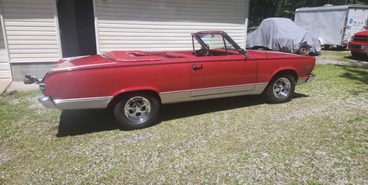 
								1965 Plymouth Valiant Signet Conv. full									