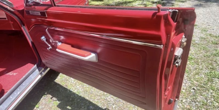
								1965 Plymouth Valiant Signet Conv. full									