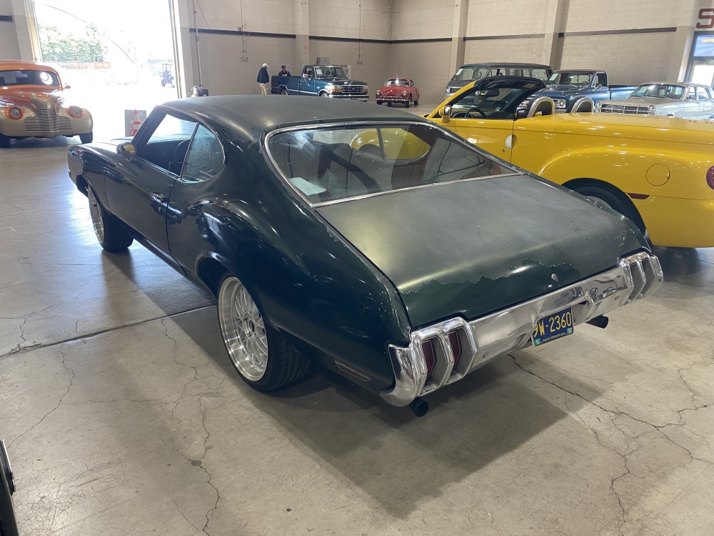 
								1970 Oldsmobile Cutlass S full									