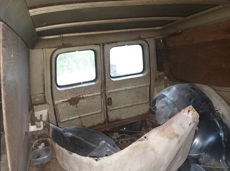 
								1963 Chevrolet Corvair panel van full									
