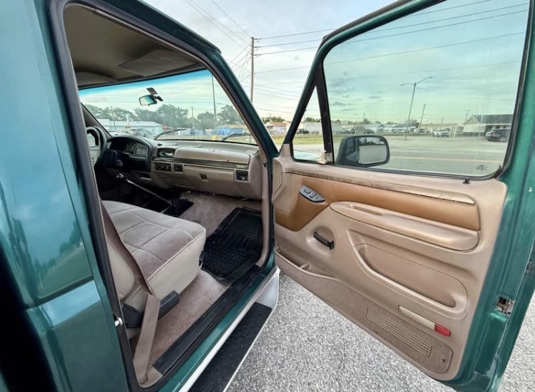 
								1996 Ford f-150 Eddie Bauer full									