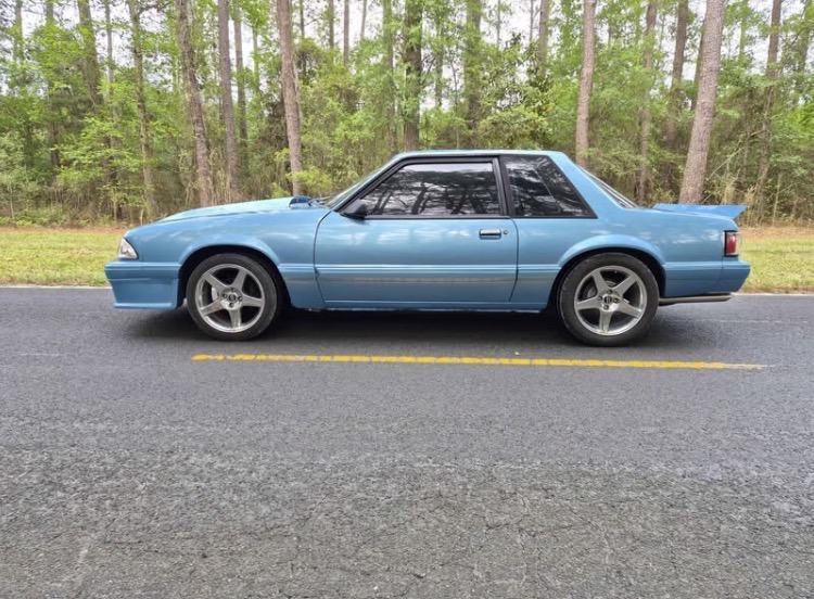 
								1990 Ford mustang LX Coupe full									