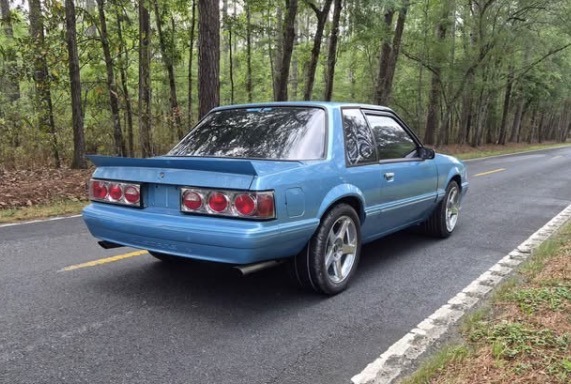 
								1990 Ford mustang LX Coupe full									