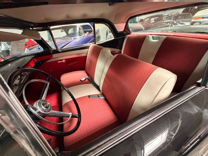 
								1957 Ford Fairlane 500 Skyliner full									