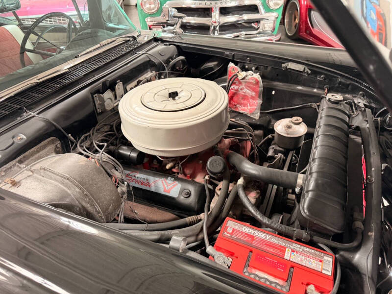 
								1957 Ford Fairlane 500 Skyliner full									