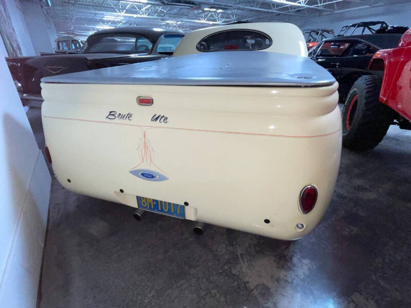 
								1950 Ford Ute full									