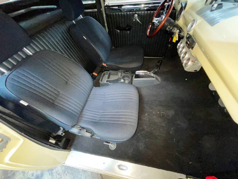 
								1950 Ford Ute full									