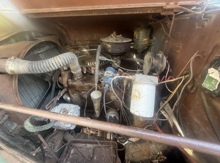 
								1952 Dodge Power Wagon full									