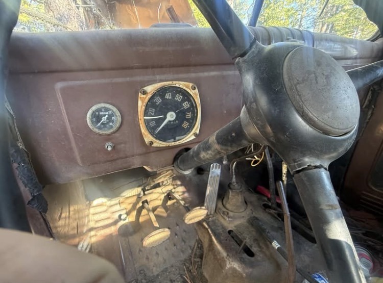 
								1952 Dodge Power Wagon full									