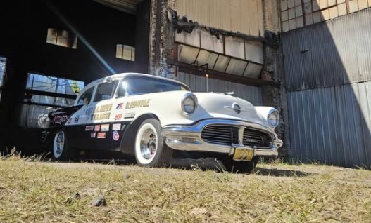 
								1956 Oldsmobile 88 full									