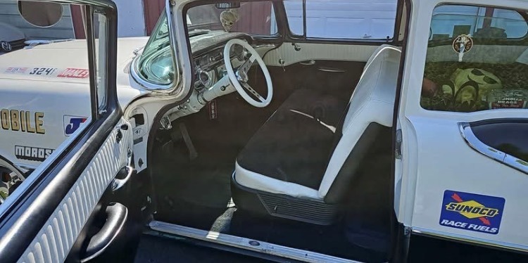 
								1956 Oldsmobile 88 full									