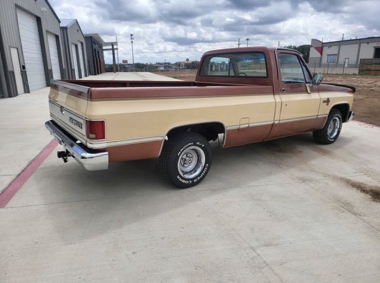 
								1987 Chevrolet Silverado 1500 full									