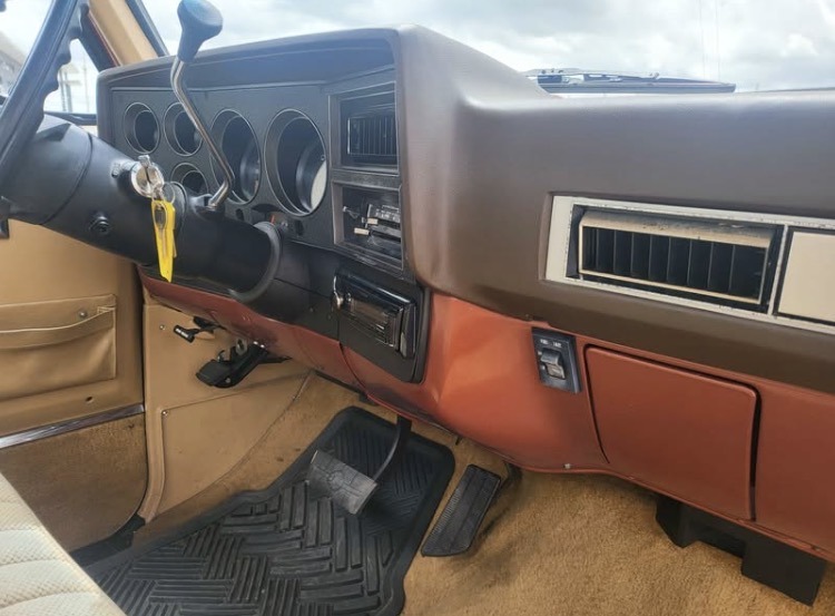 
								1987 Chevrolet Silverado 1500 full									