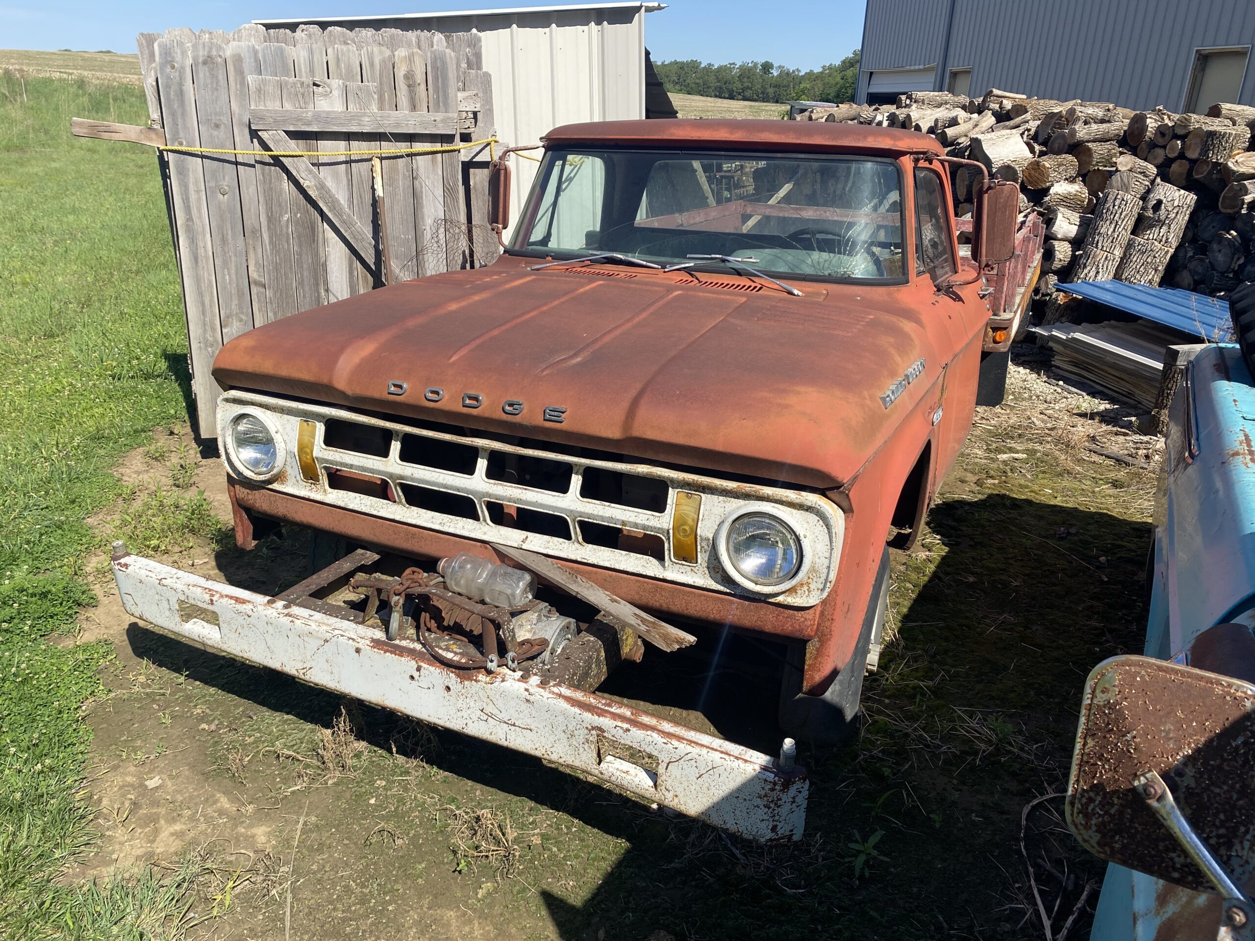 
								1968 Dodge W200 Power Wagon full									