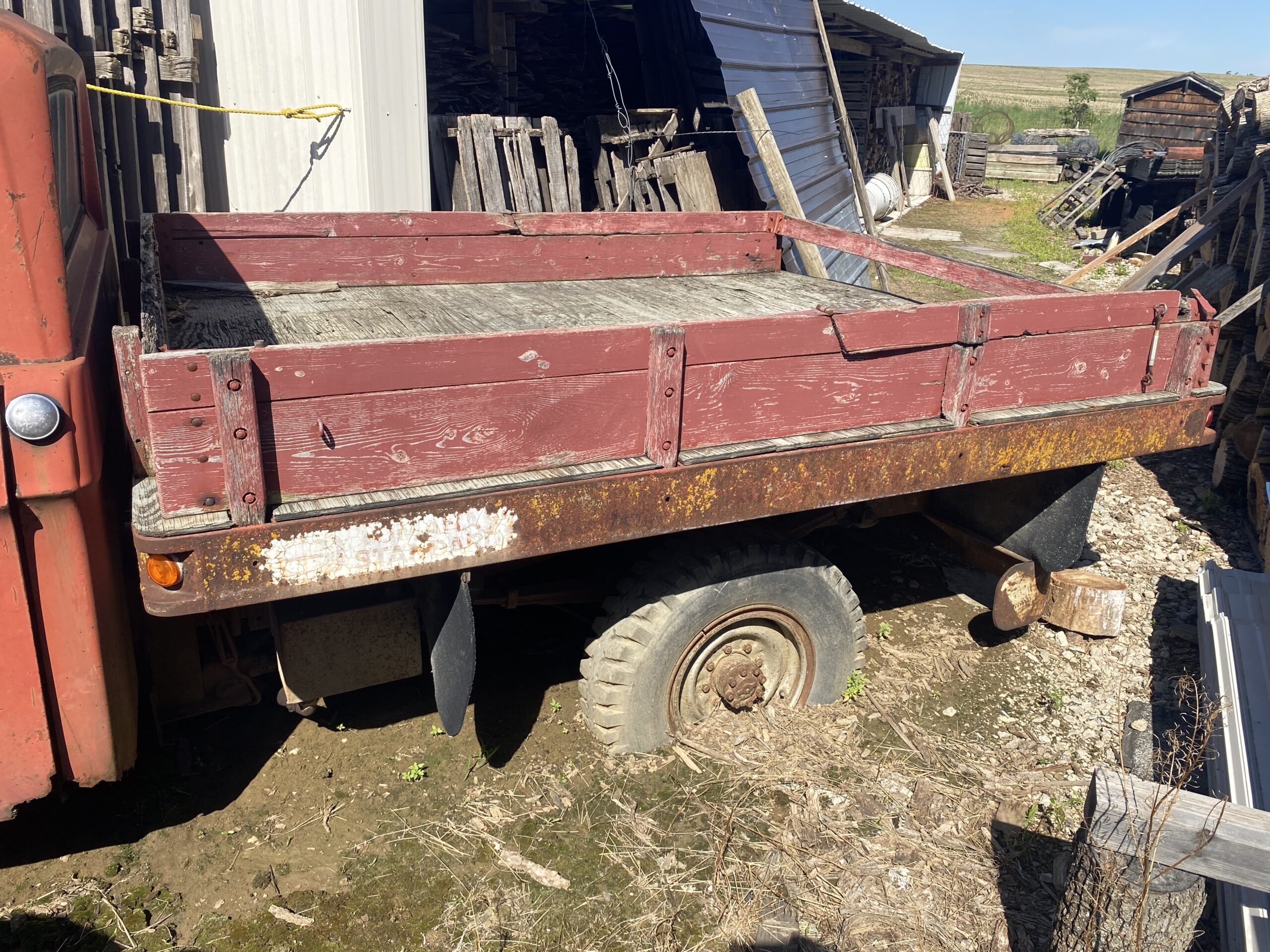 
								1968 Dodge W200 Power Wagon full									