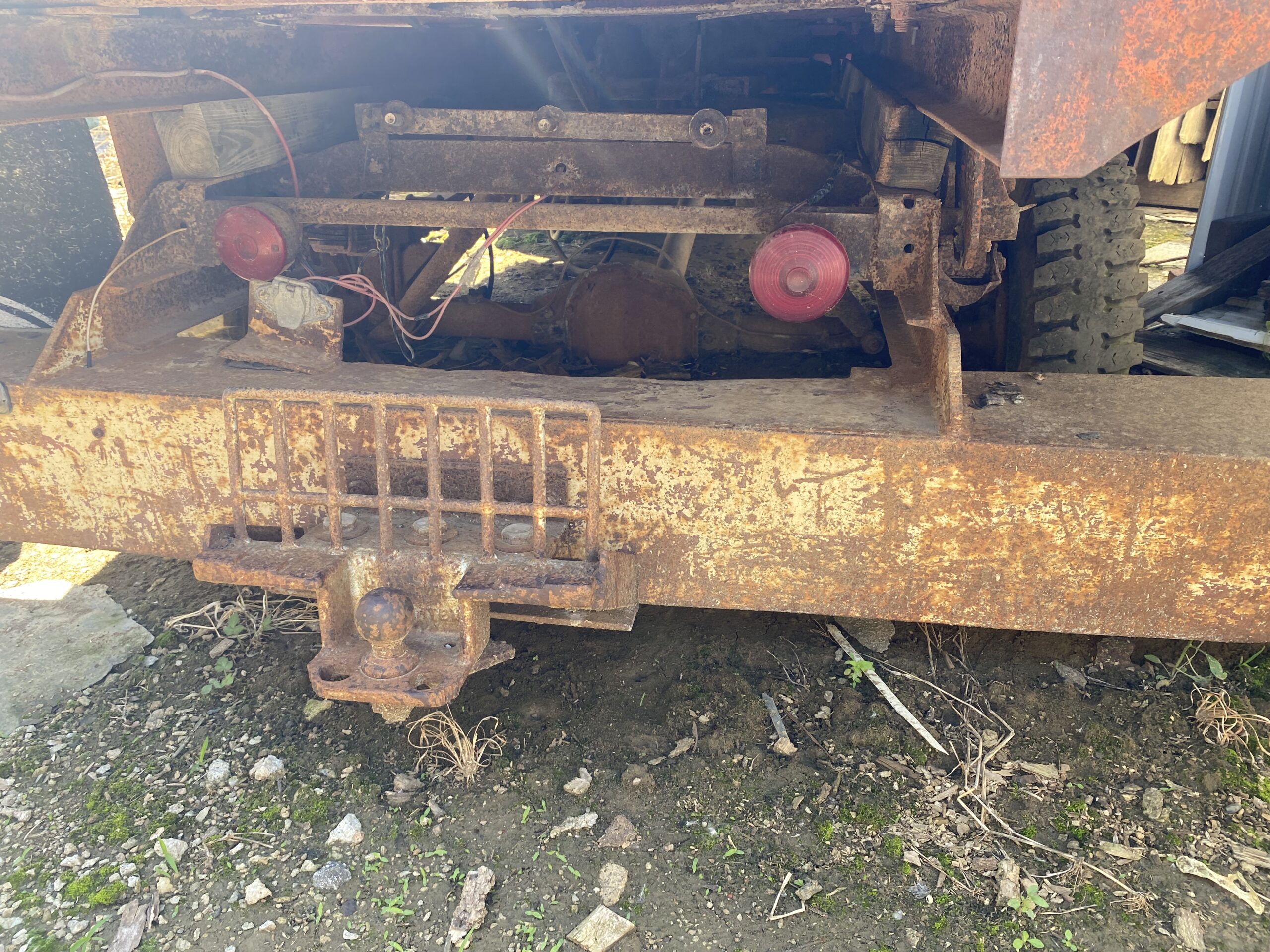 
								1968 Dodge W200 Power Wagon full									