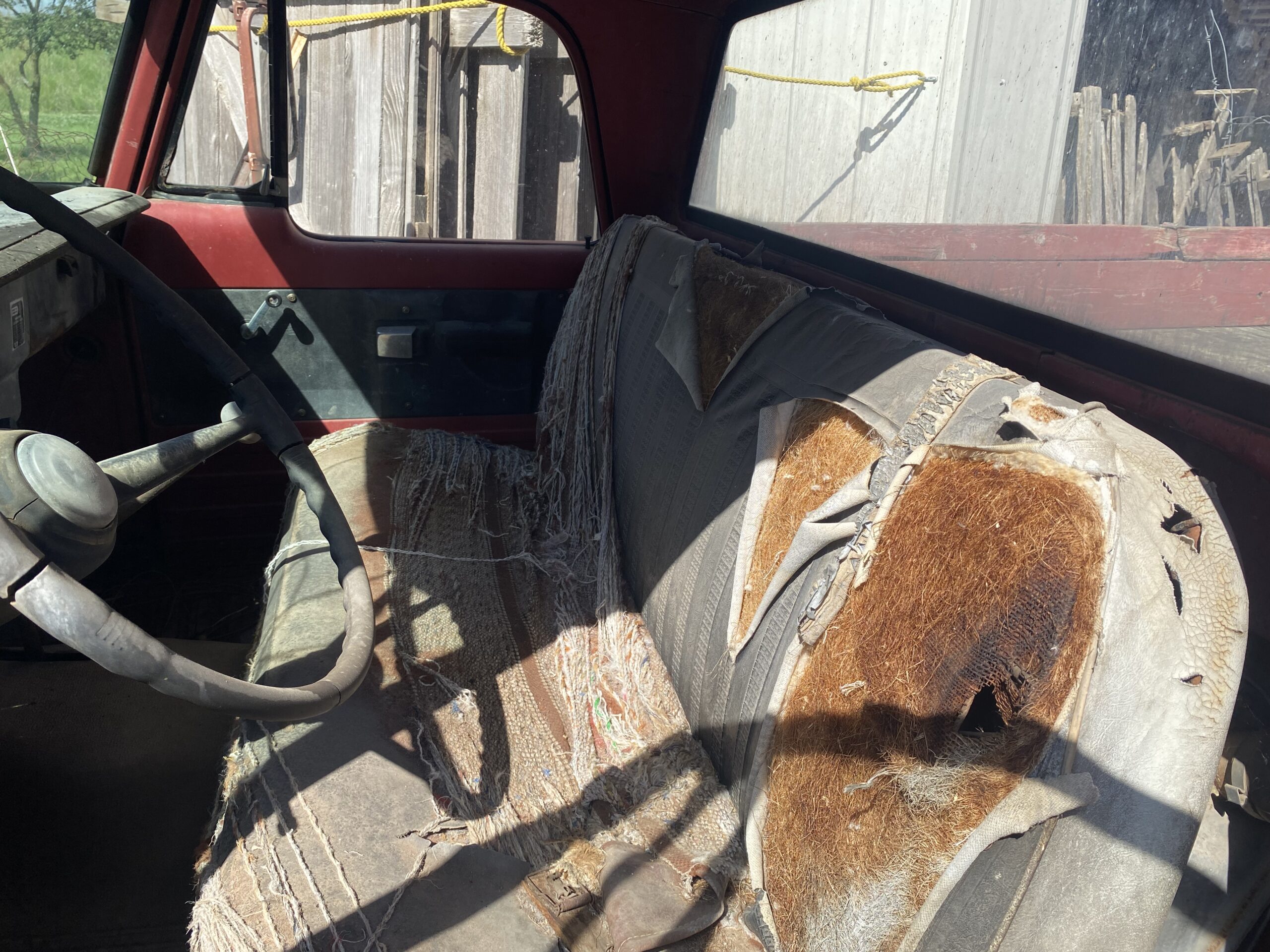 
								1968 Dodge W200 Power Wagon full									