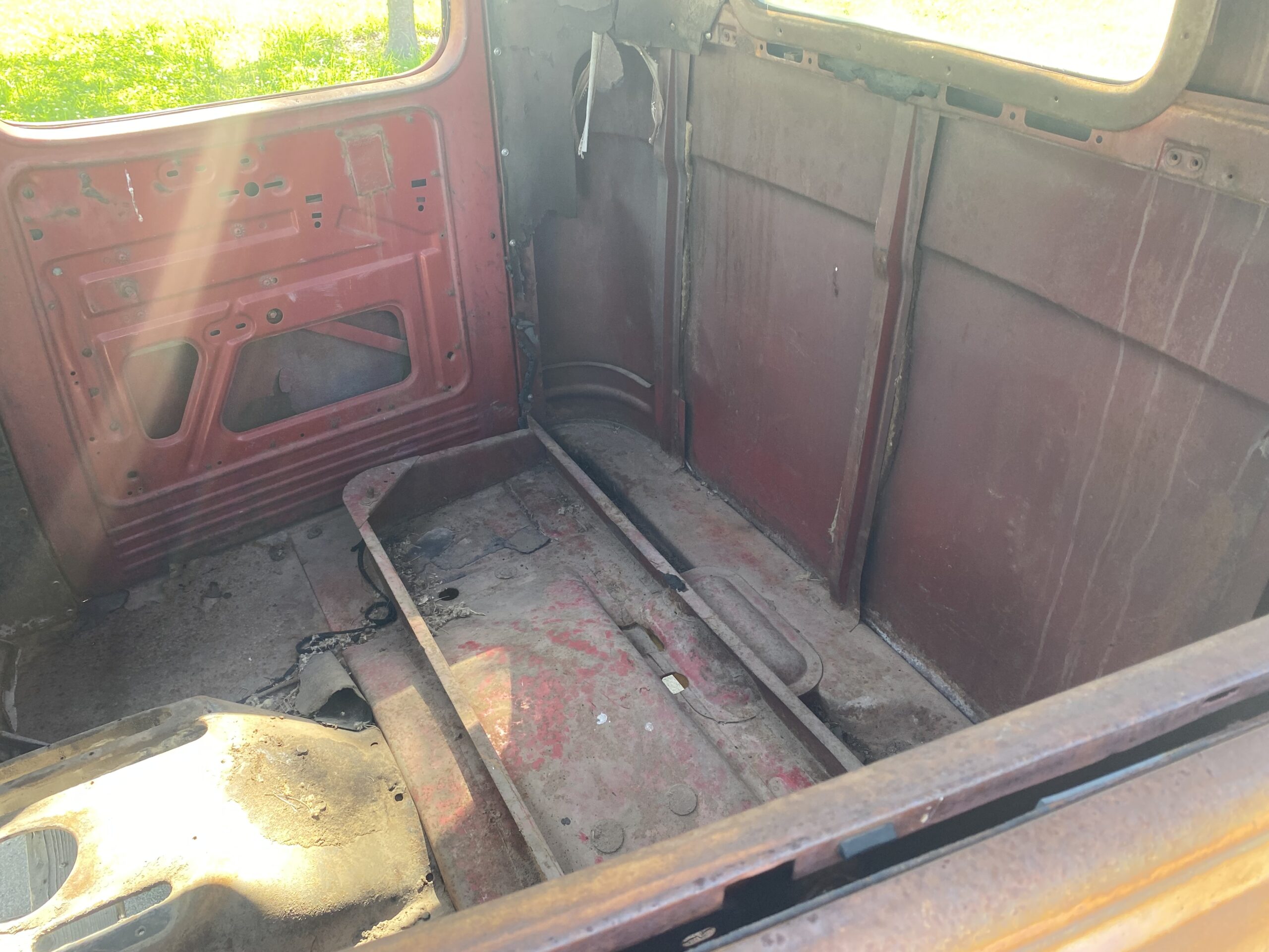 
								1948 Dodge Power Wagon Cab full									