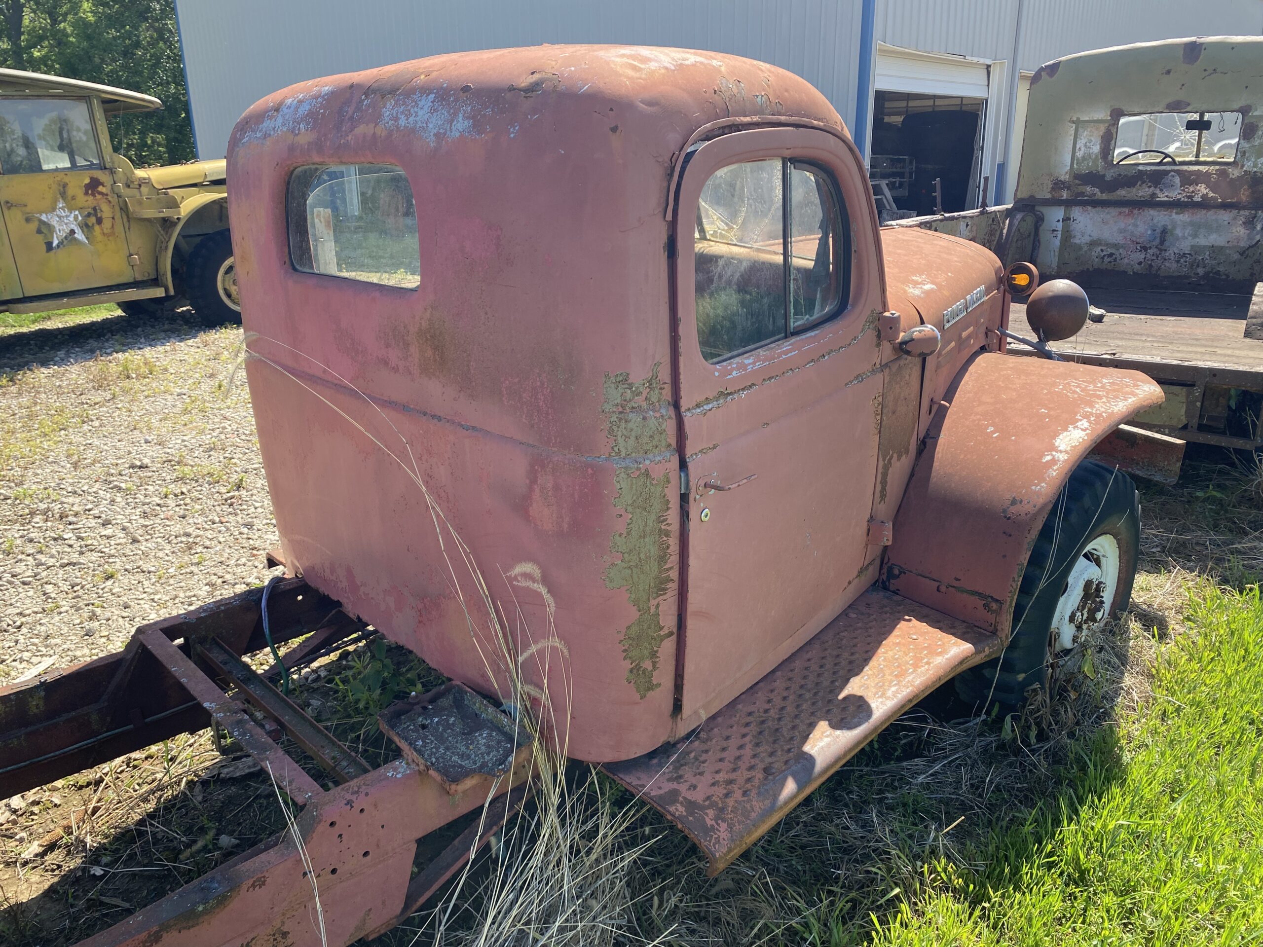 
								1946 Dodge Power Wagon full									
