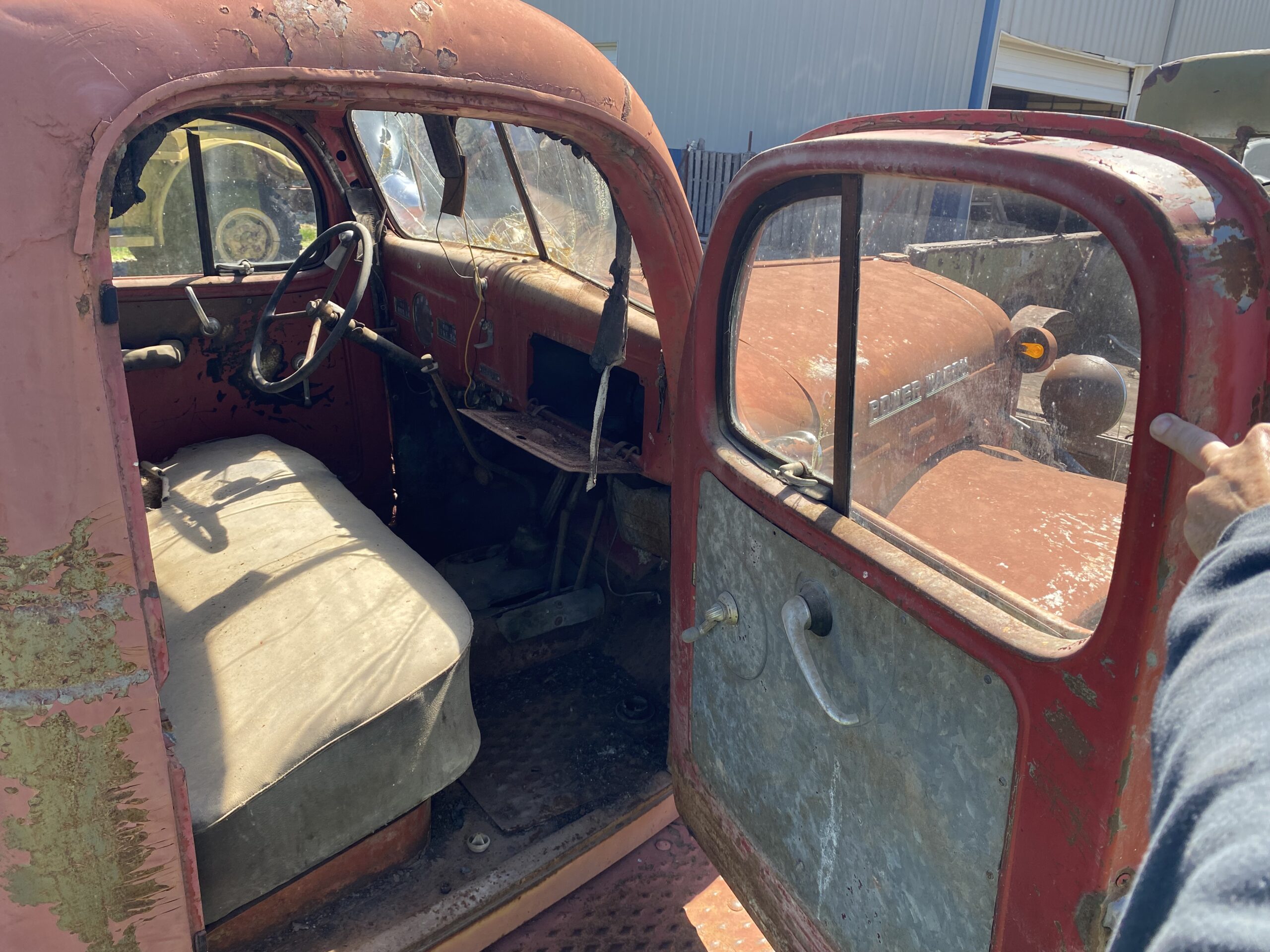 
								1946 Dodge Power Wagon full									