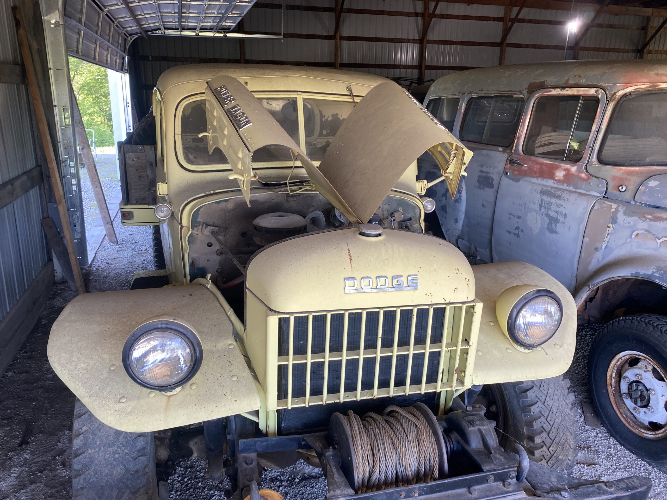 
								1946 Dodge Power Wagon full									
