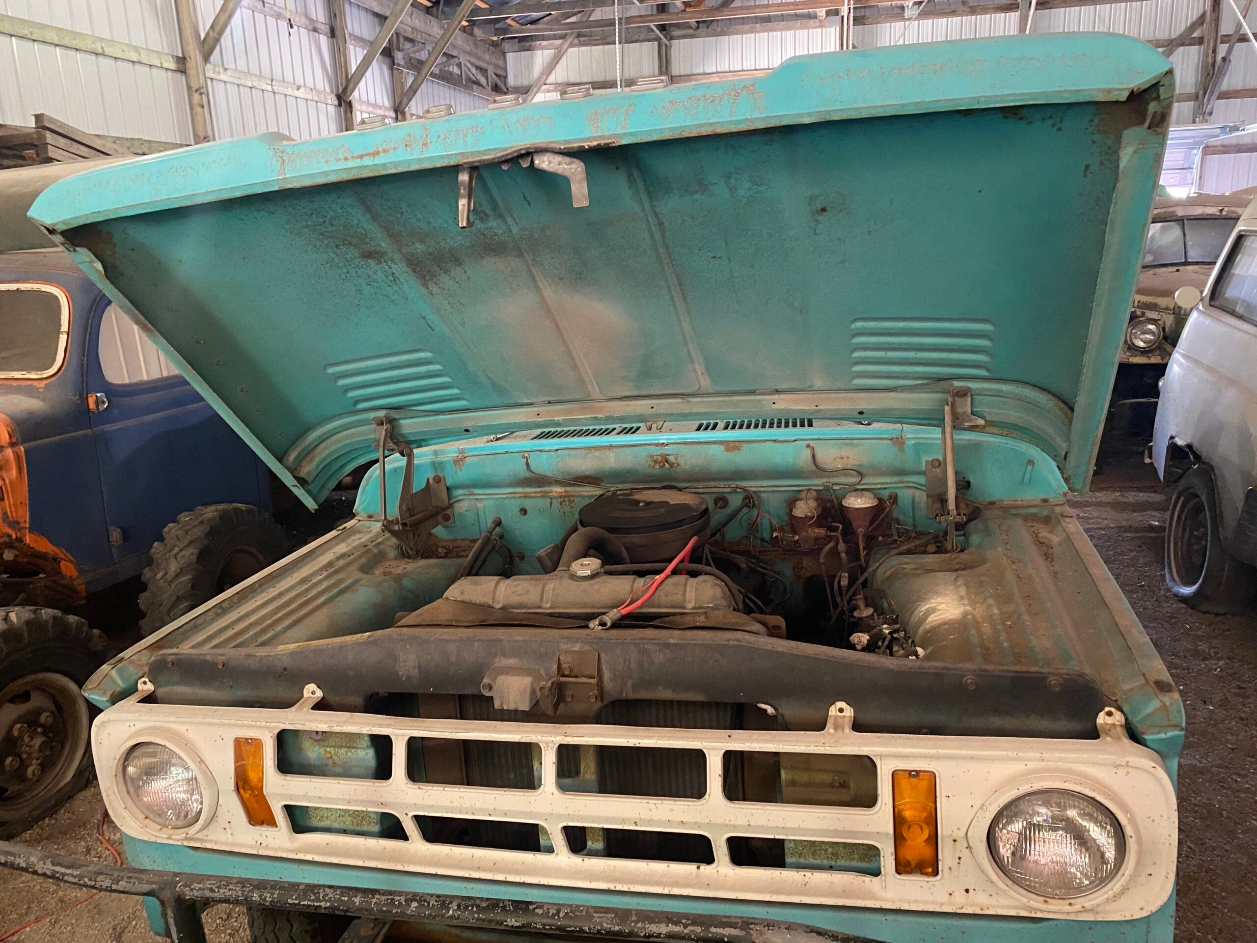 
								1968 Dodge Power Wagon W200 full									