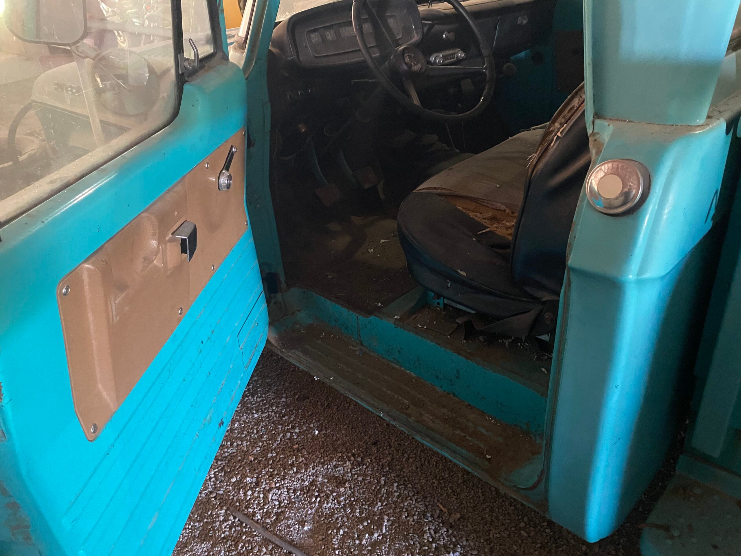 
								1968 Dodge Power Wagon W200 full									