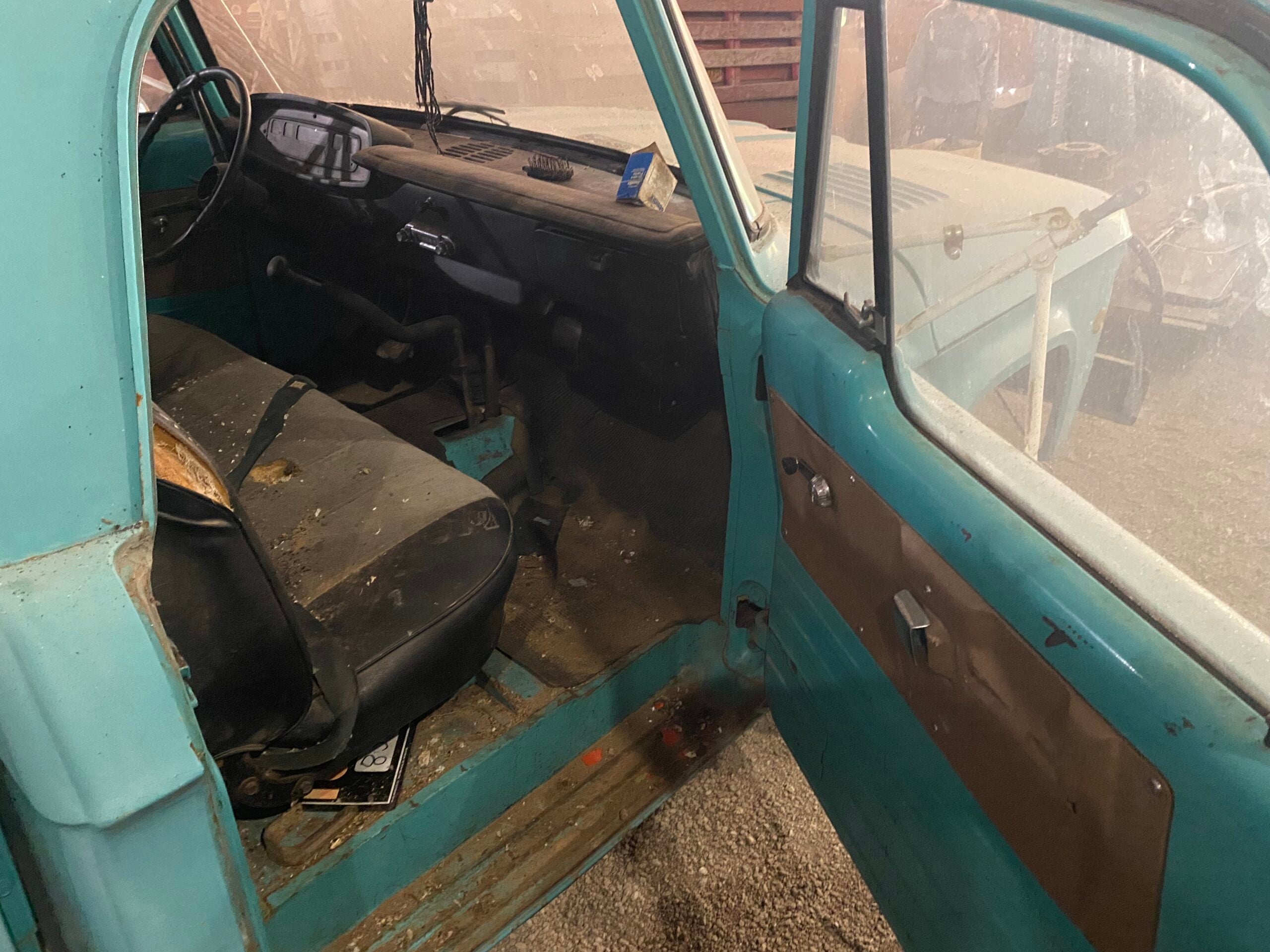 
								1968 Dodge Power Wagon W200 full									