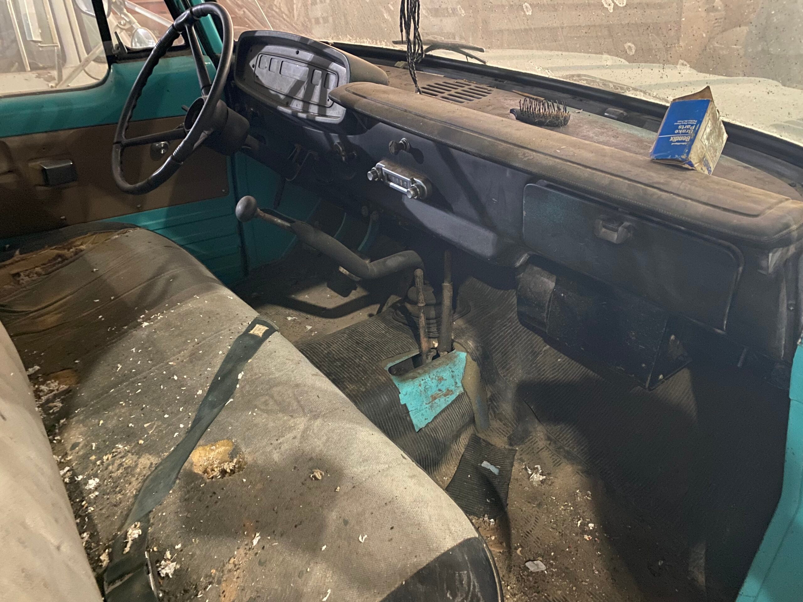 
								1968 Dodge Power Wagon W200 full									
