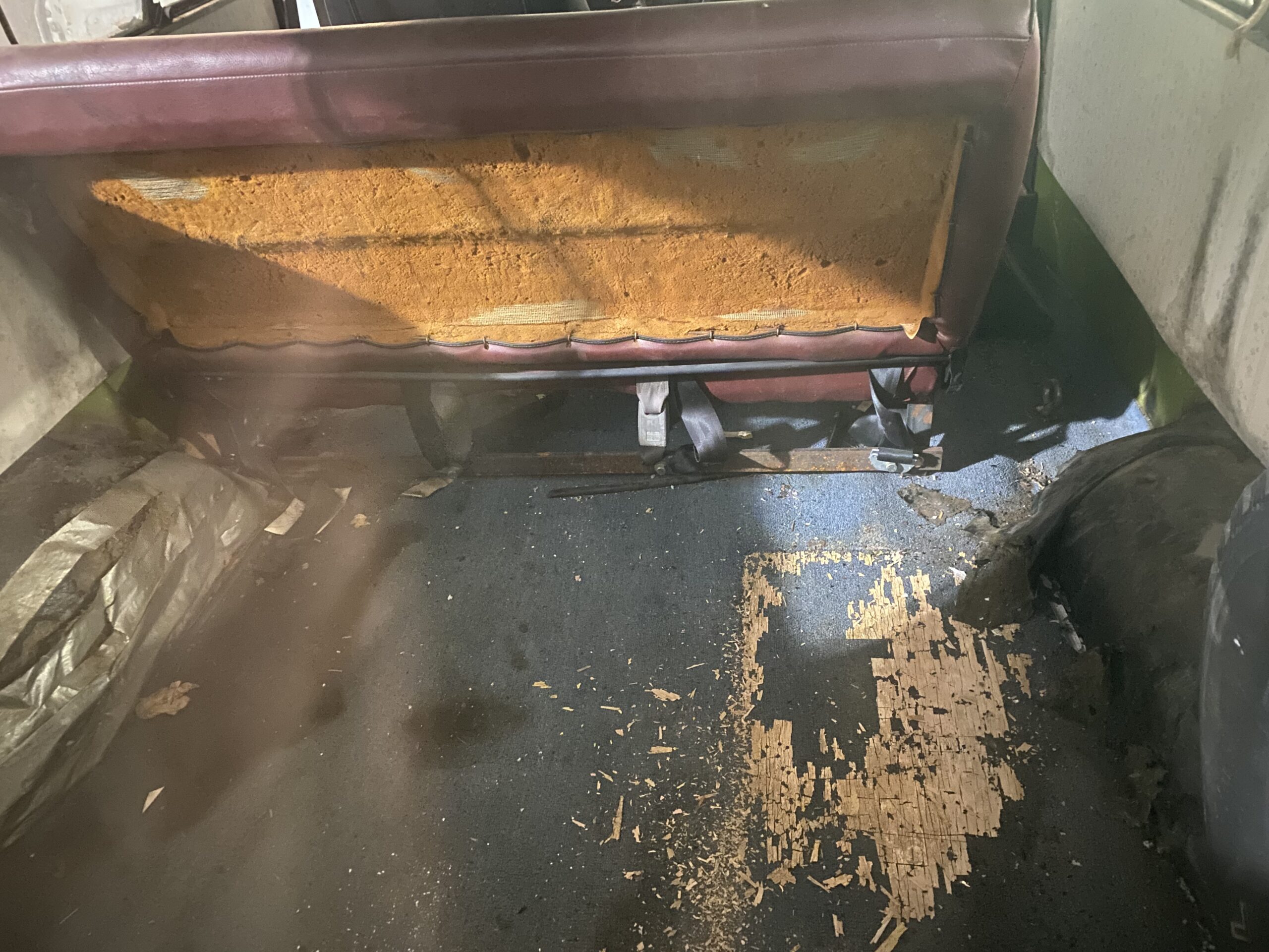 
								1966 Dodge D100 Town Wagon full									
