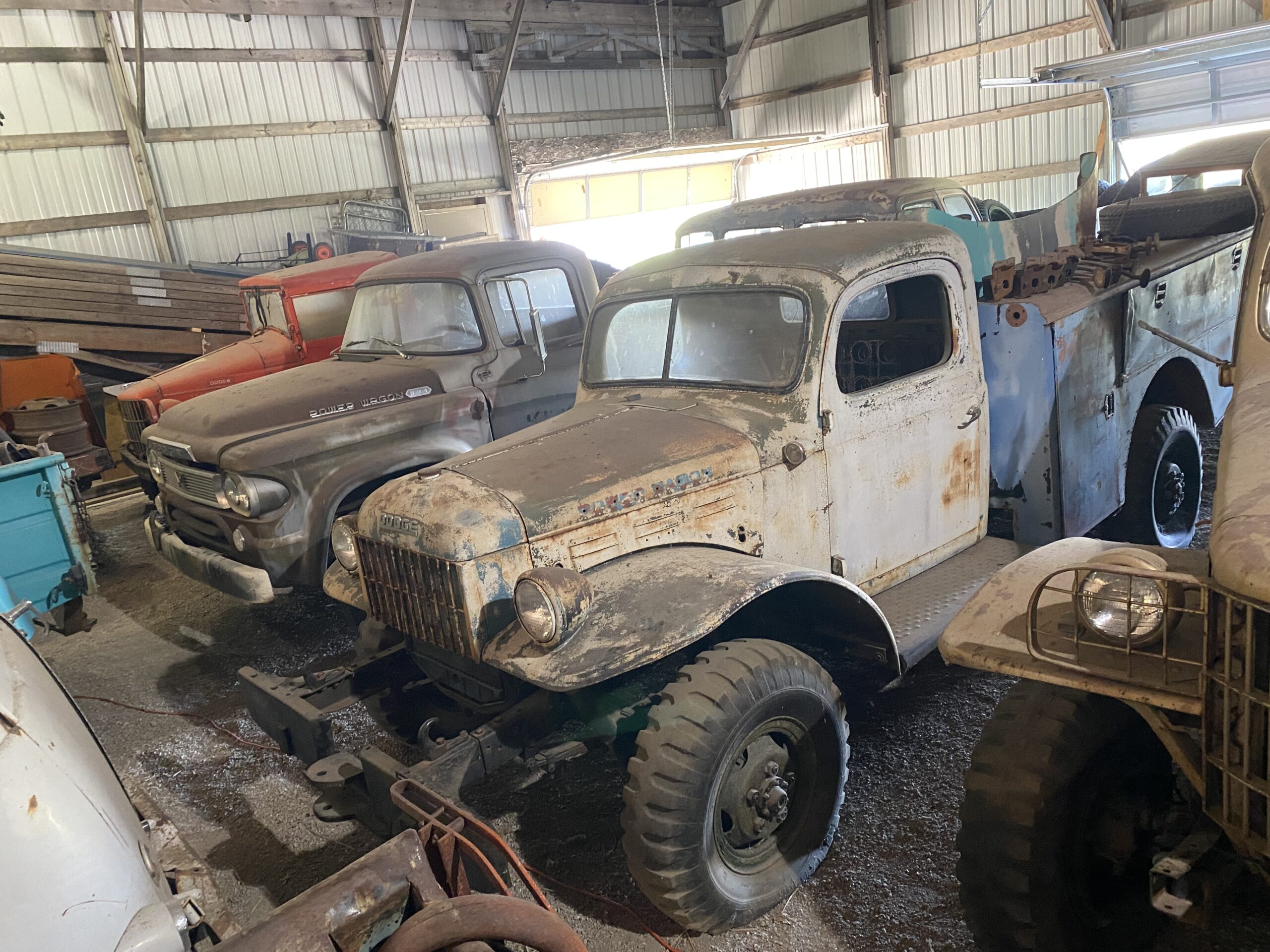 
								1947 Dodge Power Wagon full									